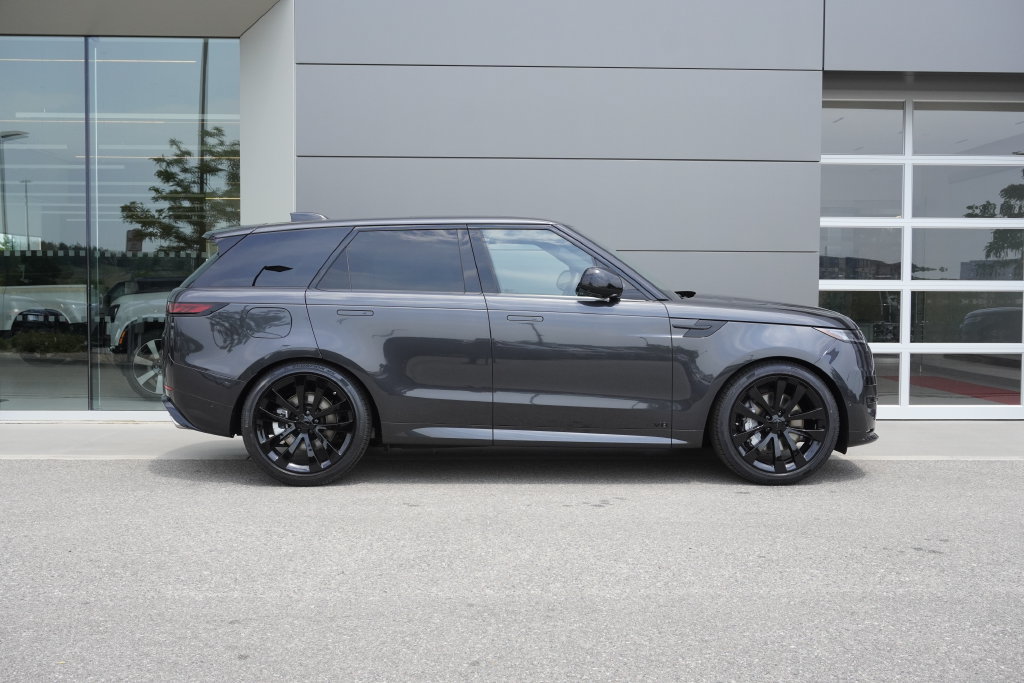 New 2026 Land Rover Range Rover Sport Dynamic SE AWD/4WD image 7
