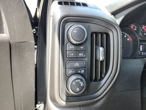 Used 2022 Chevrolet Silverado 1500 Custom AWD/4WD image 29