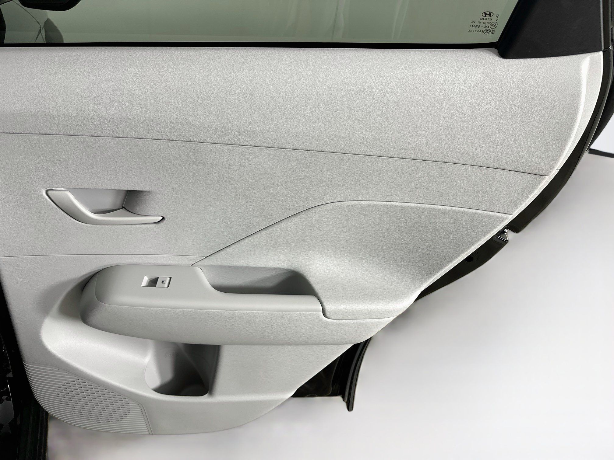 Used 2025 Hyundai Kona SEL FWD image 28