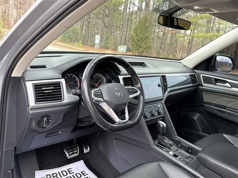 Used 2021 Volkswagen Atlas SE w/ Panoramic Sunroof Package image 11