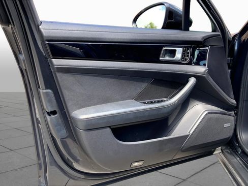 Used 2019 Porsche Panamera 4 AWD/4WD image 21