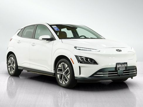 Certified 2023 Hyundai Kona Limited w/ Cargo Package FWD image 7