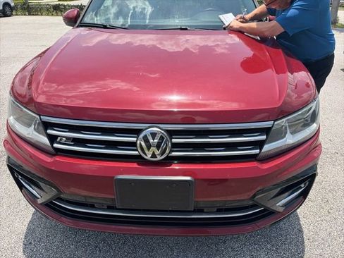 Used 2018 Volkswagen Tiguan SEL w/ R-Line Package AWD/4WD image 1