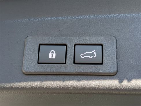 Certified 2025 Subaru Ascent Touring image 10