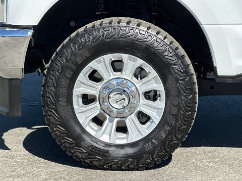 Certified 2022 Ford F250 XLT w/ XLT Value Package AWD/4WD image 22