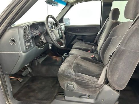 Used 2002 Chevrolet Silverado 2500 LS w/ Snow Plow Prep Pkg AWD/4WD image 32