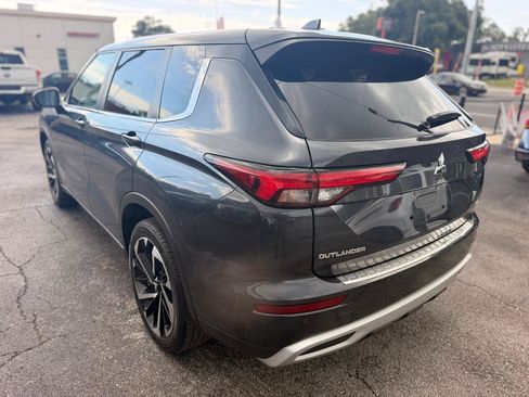 Used 2024 Mitsubishi Outlander FWD image 9