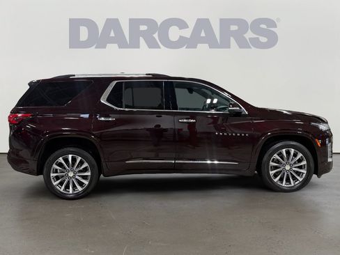 Used 2022 Chevrolet Traverse Premier FWD image 8