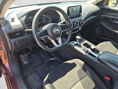 Used 2024 Nissan Sentra SV FWD image 12