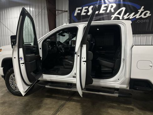 Used 2020 Chevrolet Silverado 2500 High Country w/ Z71 Off-Road Package image 35