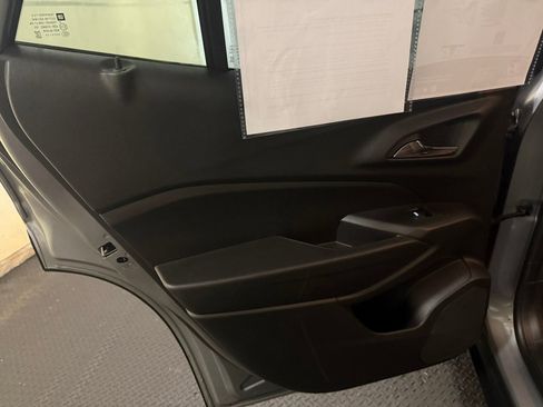 Used 2024 Chevrolet Trax RS w/ Sunroof Package image 25