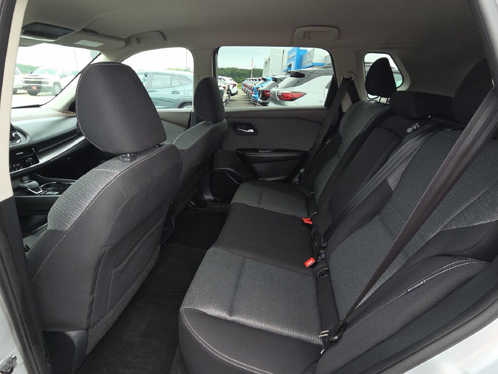 Used 2021 Nissan Rogue SV AWD/4WD image 28