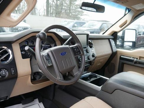 Used 2015 Ford F350 Lariat image 15