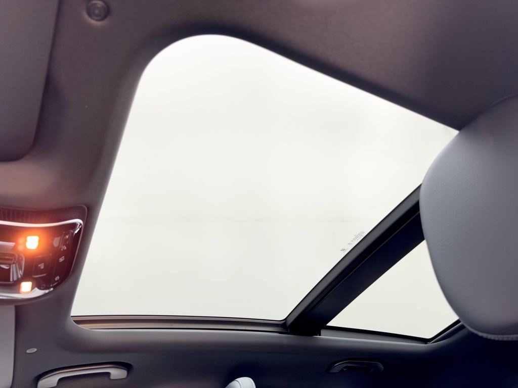 Used 2027 Mercedes-Benz GLC 300 image 27