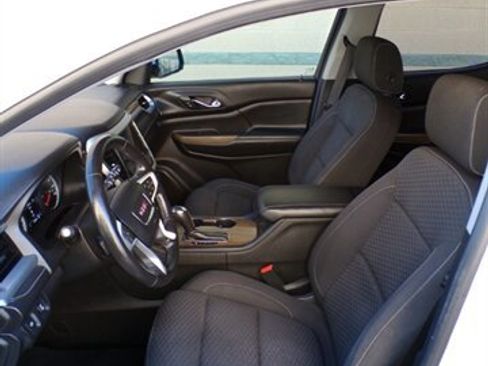 Used 2017 GMC Acadia SLE image 17