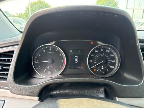 Used 2018 Hyundai Elantra SEL FWD image 14