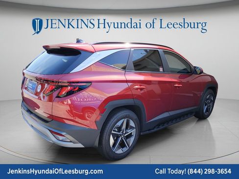 Used 2025 Hyundai Tucson SEL FWD image 3