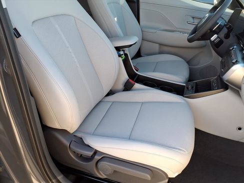 New 2026 Hyundai Kona SEL Premium FWD image 7