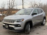 Used 2022 Jeep Compass Latitude image 3