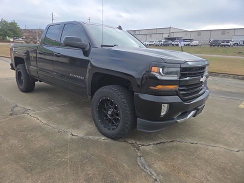 Used 2017 Chevrolet Silverado 1500 LT w/ All Star Edition image 12