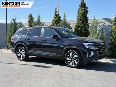 Used 2025 Volkswagen Atlas SE AWD/4WD image 12