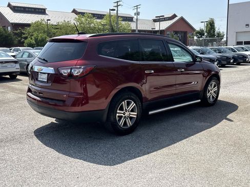 Used 2017 Chevrolet Traverse LT AWD/4WD image 23