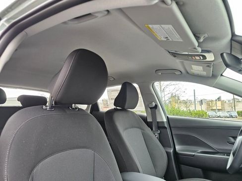 New 2026 Hyundai Kona SE image 11