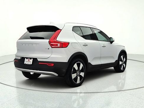 Used 2020 Volvo XC40 T5 Momentum AWD/4WD image 7