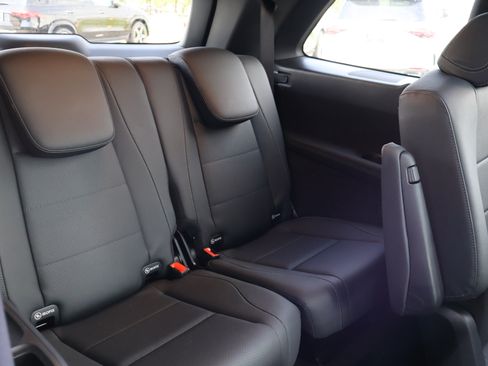 Used 2025 Mercedes-Benz GLS 450 4MATIC w/ AMG Line Exterior image 29