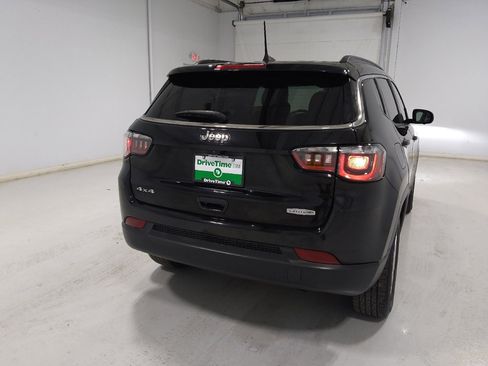 Used 2022 Jeep Compass Latitude w/ Sun and Sound Group AWD/4WD image 7