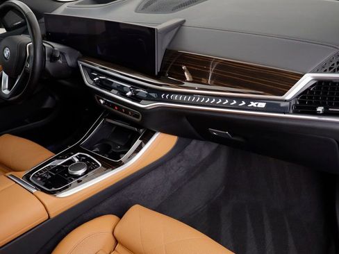 Certified 2026 BMW X5 xDrive40i w/ Climate Comfort Package image 20