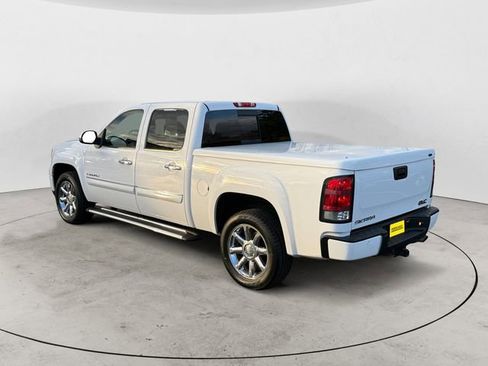 Used 2008 GMC Sierra 1500 Denali image 3