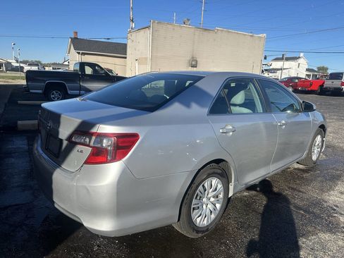 Used 2012 Toyota Camry LE image 4