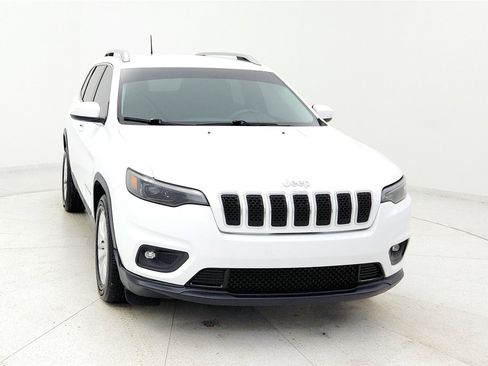 Used 2019 Jeep Cherokee Latitude w/ Popular Appearance Group image 8