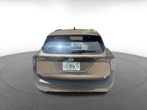 Used 2026 Nissan Kicks SV w/ Cold Weather Package FWD image 5