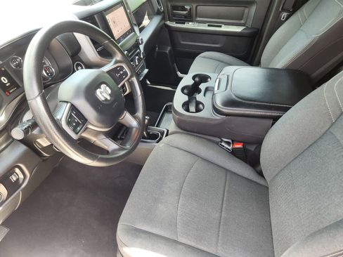 Used 2024 RAM 2500 Tradesman w/ Chrome Appearance Group AWD/4WD image 14