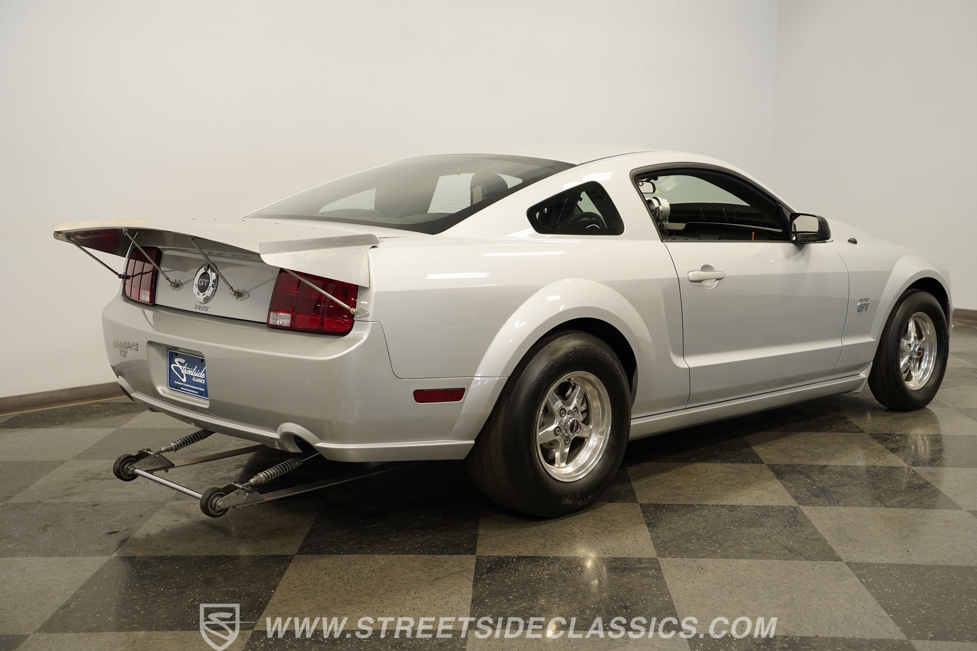 Used 2006 Ford Mustang GT RWD image 13