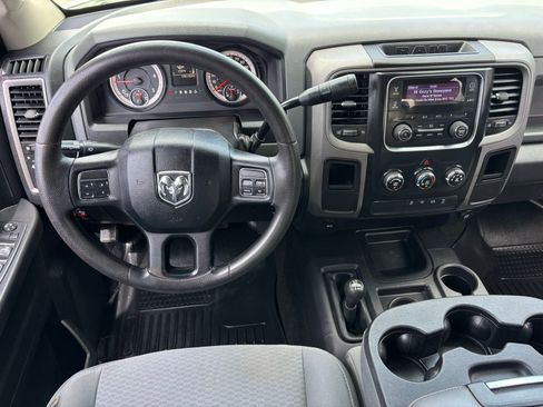 Used 2016 RAM 3500 Tradesman w/ Chrome Appearance Group AWD/4WD image 6