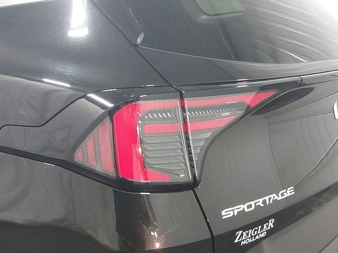 New 2026 Kia Sportage EX image 34