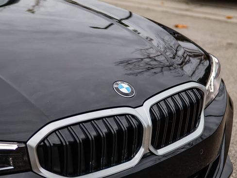 Used 2025 BMW 330i xDrive Sedan w/ Convenience Package image 10