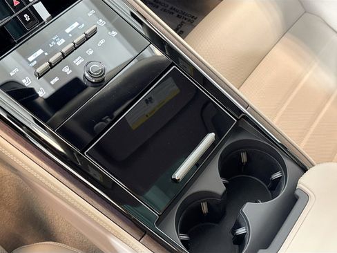 Certified 2025 Porsche Panamera 4 image 19