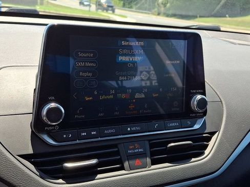 Used 2020 Nissan Altima 2.5 S FWD image 16