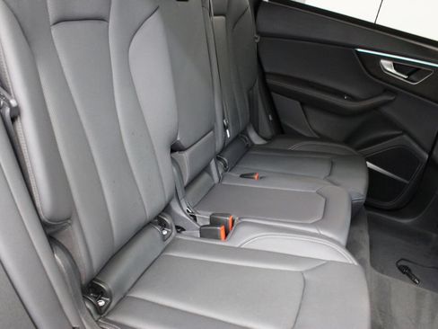 Used 2023 Audi Q8 Premium Plus w/ Premium Plus Package AWD/4WD image 22