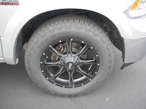 Used 2017 RAM 1500 Laramie image 15