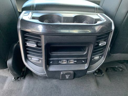 Used 2019 RAM 1500 Laramie AWD/4WD image 11