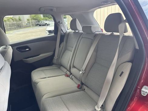 Used 2023 Nissan Rogue SV FWD image 13