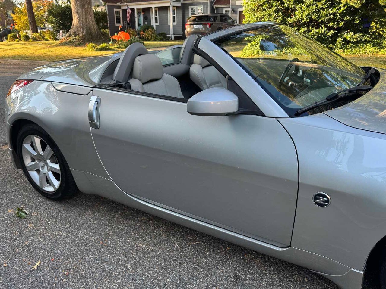 Used 2004 Nissan 350Z Touring RWD image 16