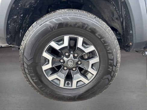 Used 2022 Toyota Tacoma TRD Off-Road image 12