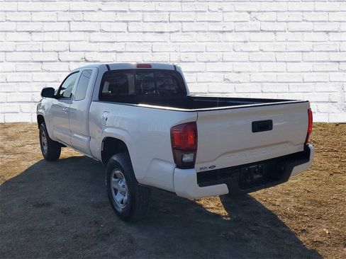 Used 2019 Toyota Tacoma SR5 image 3