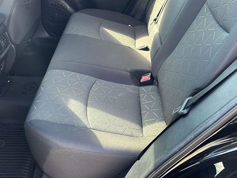 Used 2021 Toyota RAV4 XLE image 15